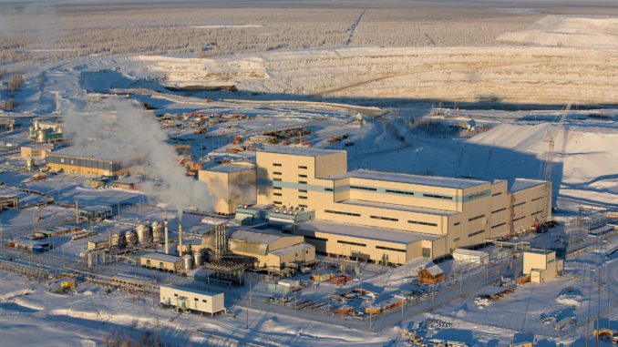 Bergbau- und Aufbereitungsbetrieb von Alrosa in Nakyn - Bild: Ptukhina Natasha, CC BY-SA 3.0, via Wikimedia Commons