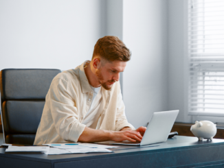 Jüngere Menschen sind bei Verträgen wechselfreudiger