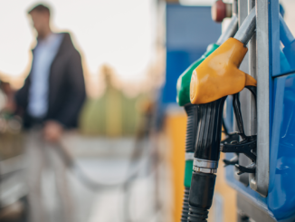 ADAC: Benzin und Diesel im Schnitt wieder bei über zwei Euro