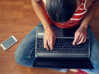 Umfrage: Deutsche sind mehr als neun Stunden täglich online