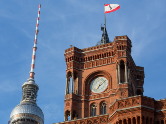 Wahl in Berlin: CDU vor SPD vor Grünen /  Relativ große Unzufriedenheit mit allen Parteien