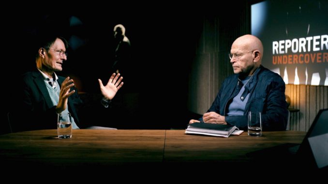 Günter Wallraff und Bundesgesundheitsminister Karl Lauterbach (li.) - Bild: RTL