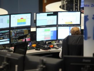 Dax kämpft sich auf Vortagsniveau zurück – RWE vorn