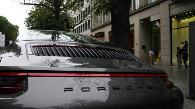 Porsche in der Düsseldorfer Kö (über dts Nachrichtenagentur)