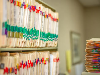 Versicherte sollen automatisch elektronische Patientenakte erhalten