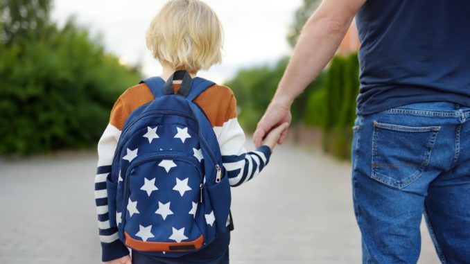 Schulpflichtiges Kind - Bild: Maria_Sbytova via Twenty20