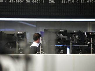 Dax am Mittag weiter im Plus – Nachzügler gefragt