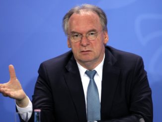 Haseloff sieht Deutschland bei Zuwanderung an „Belastungsgrenze“