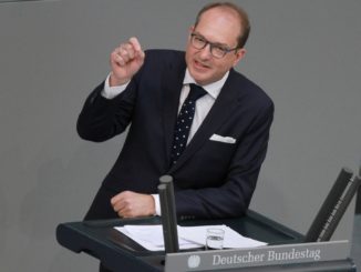 Dobrindt findet Umfragewerte der Freien Wähler nicht beunruhigend