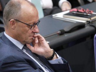 Migranten-Bashing: SPD fordert Entschuldigung von Merz für Arzttermin-Äußerungen Migranten-Bashing: SPD fordert Entschuldigung von Merz für Arzttermin-Äußerungen