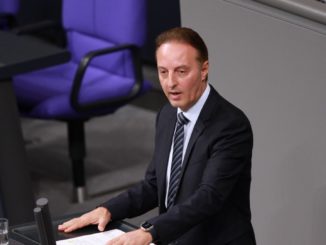 Flüchtlingssituation: SPD-Abgeordneter gibt Kommunen Kontra