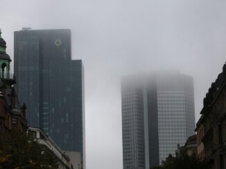 Studie: Zinspolitik der EZB kostet deutsche Wirtschaft Milliarden Studie: Zinspolitik der EZB kostet deutsche Wirtschaft Milliarden
