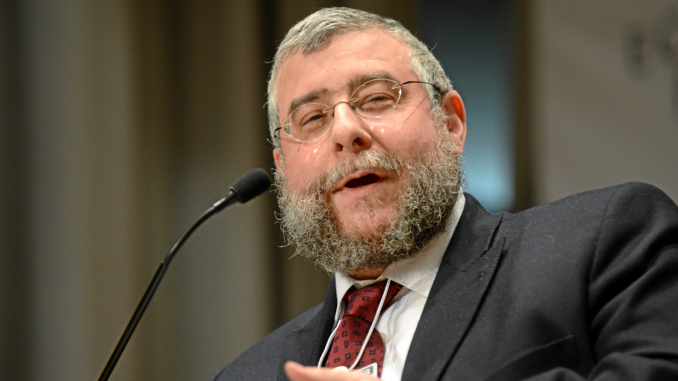 Pinchas Goldschmidt (über World Economic Forum from Cologny, Switzerland, CC BY-SA 2.0, via Wikimedia Commons)