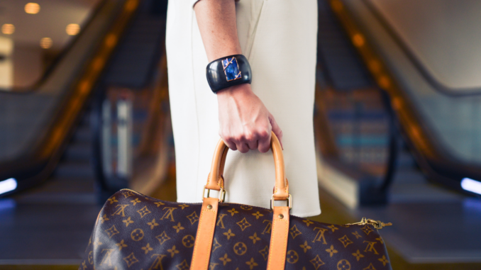 cmg_symbolbilder_ (14) Louis Vuitton-Tasche (über cozmo news)