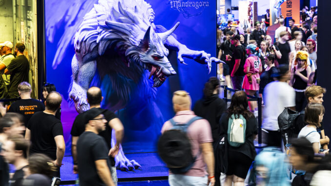 Impression, Hallendurchblick, entertainment area, Halle 10.1 gamescom 2024 (über Koelnmesse Bilddatenbank)