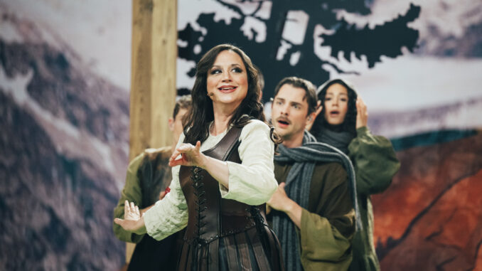 Petra Mede (über Sarah Louise Bennett/EBU)