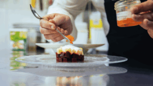 3 fatale Fehler, die Gastronomen vor der Kamera ruinieren