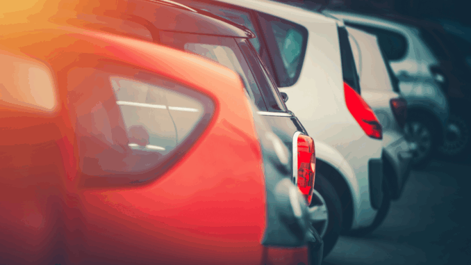 Geparkte Autos (über welcomia)