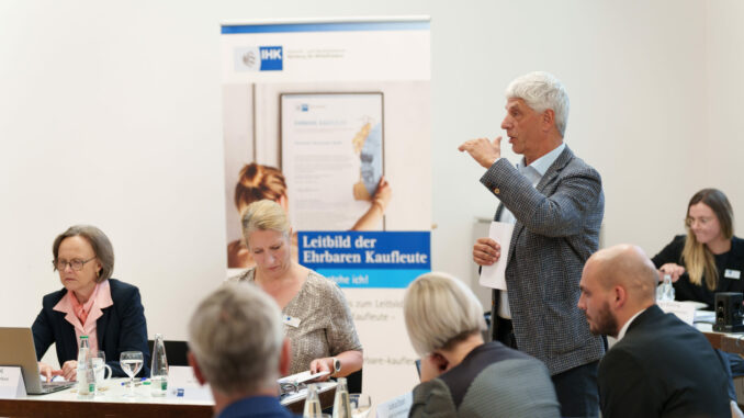 Dr. Armin Zitzmann, Präsident der IHK Nürnberg für Mittelfranken (über IHK Nürnberg für Mittelfranken)