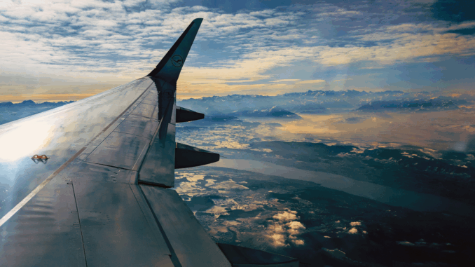 Flugzeug (über Markus Winkler)