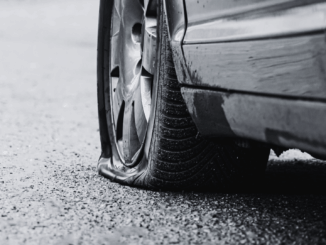 Reifen platzt – und jetzt? So reagierst Du richtig!