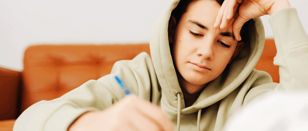 Wir kennen alle Schlaf-Tipps – und drücken trotzdem auf Snooze!