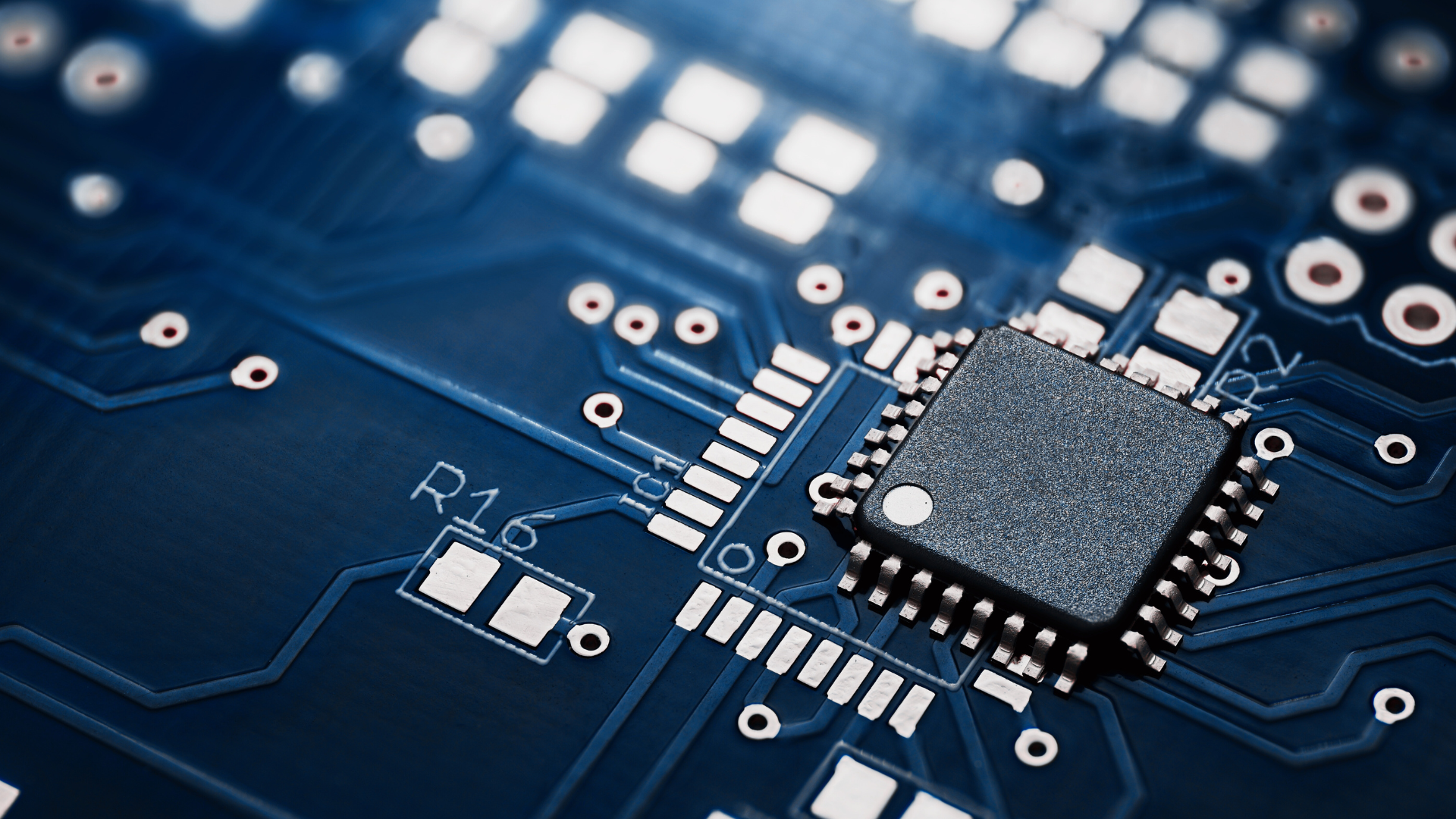 Dein RAM ist doppelt so teuer – und die Tech-Konzerne zucken mit den ...